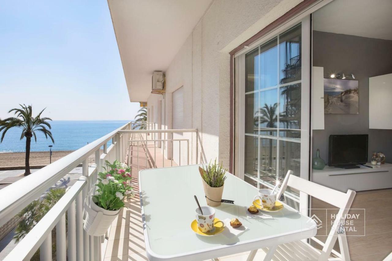 S12 - Beach Front Apartment --Free Wifi- Salou Exterior foto