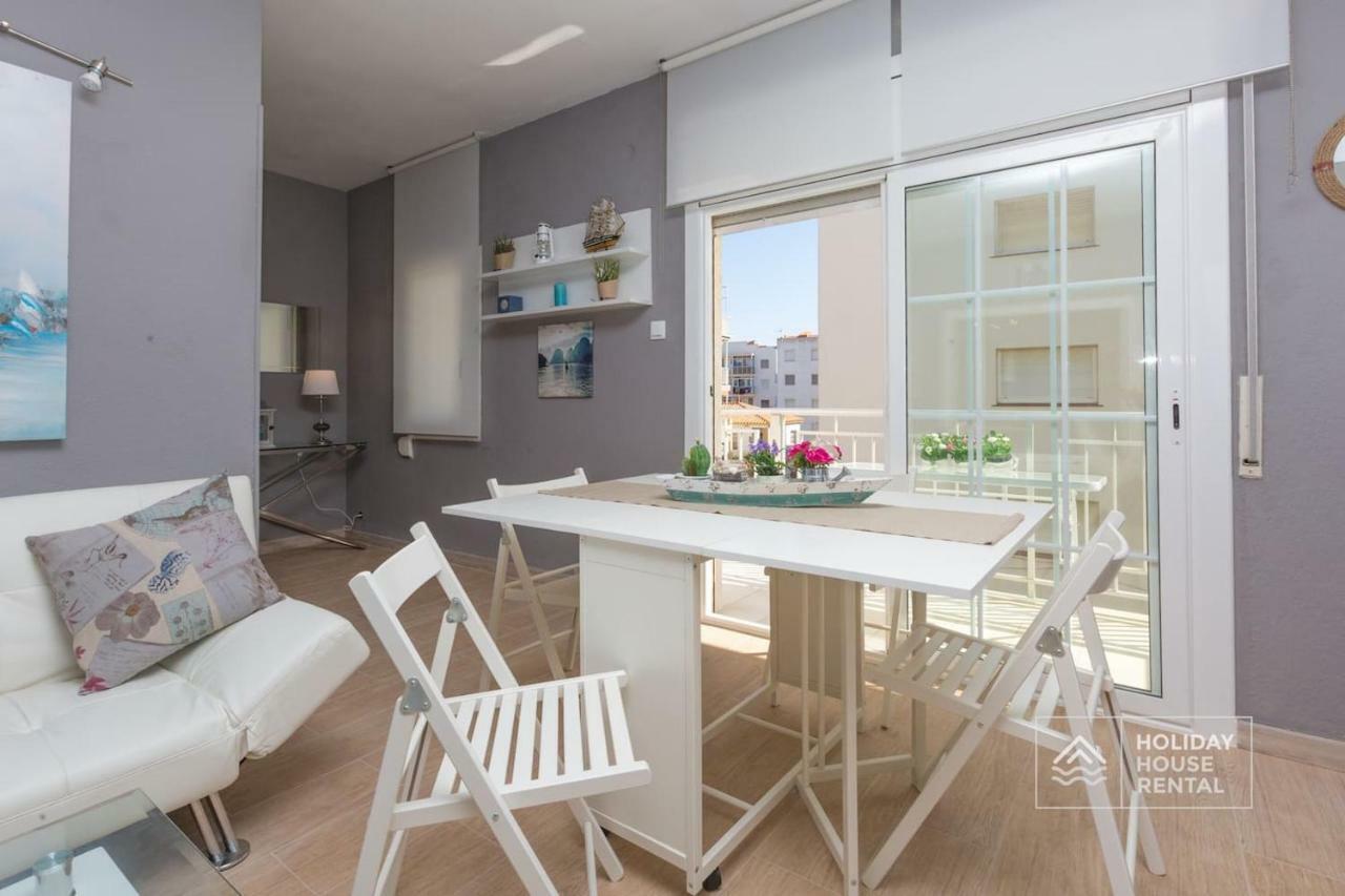 S12 - Beach Front Apartment --Free Wifi- Salou Exterior foto